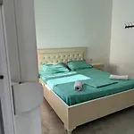 Paulo *